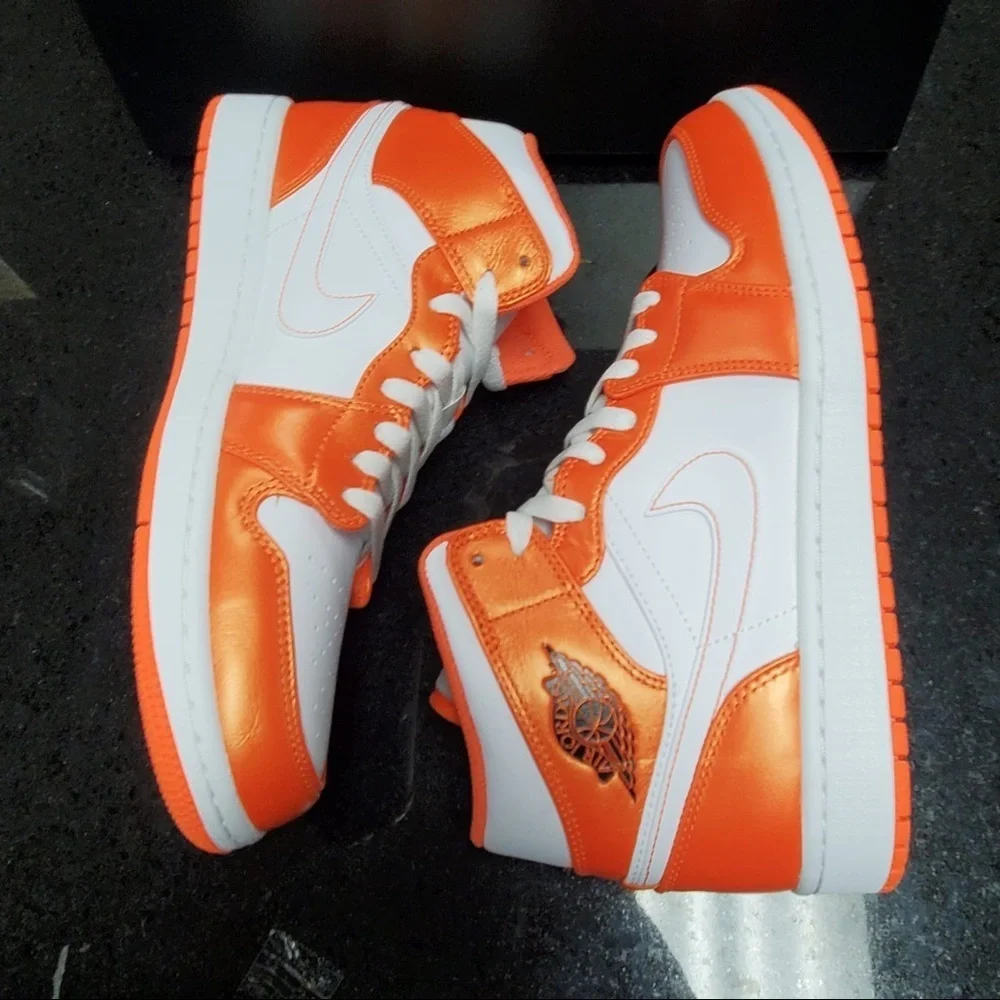 Sz Various The Air Jordan 1 Mid Is Coming In “Metallic Orange”